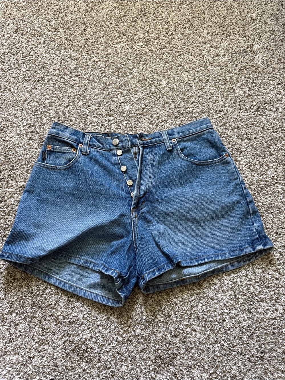Vintage High-Waist Denim Shorts in Blue